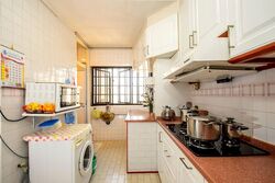 Blk 147 Tampines Avenue 5 (Tampines), HDB Executive #566633121